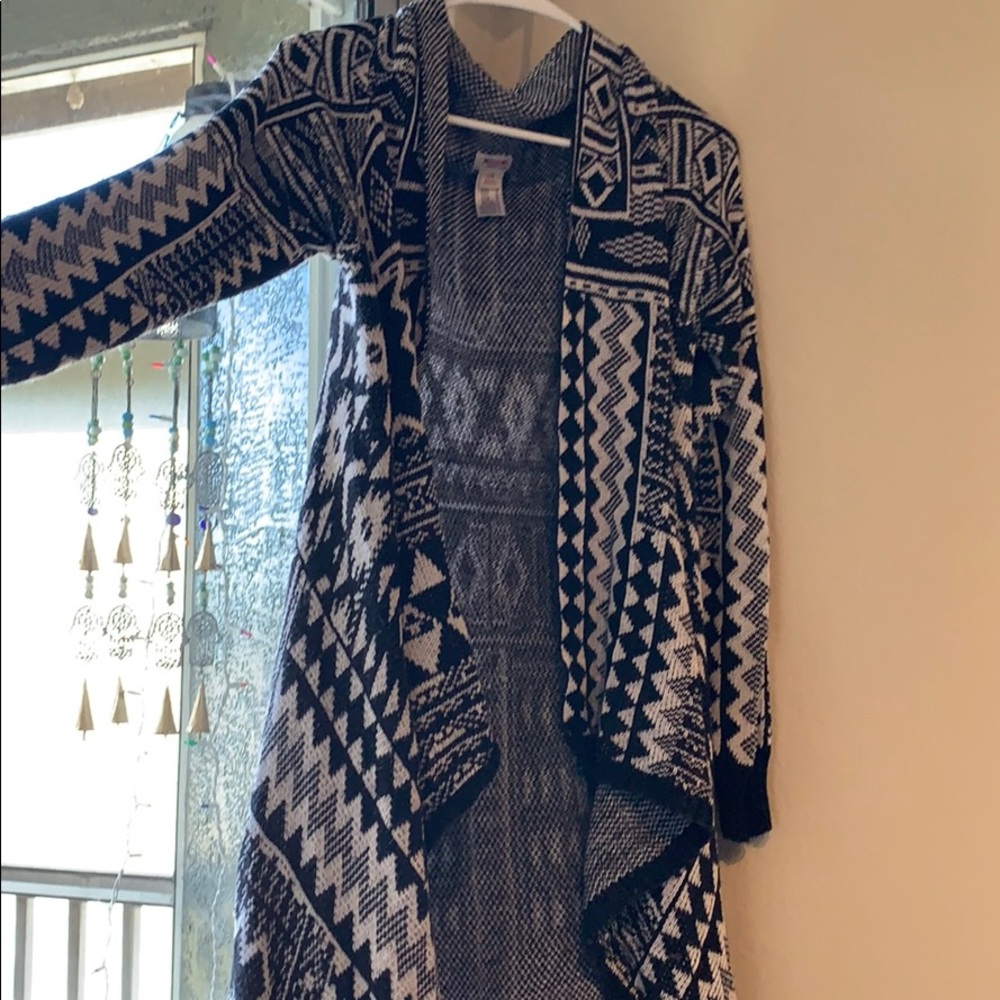 Cardigan - Picture 2 of 3